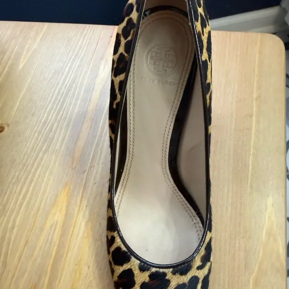 Tory Burch Suede Leopard Print Pointed Toe High Heels - Women size 8 - Picture 3 of 8